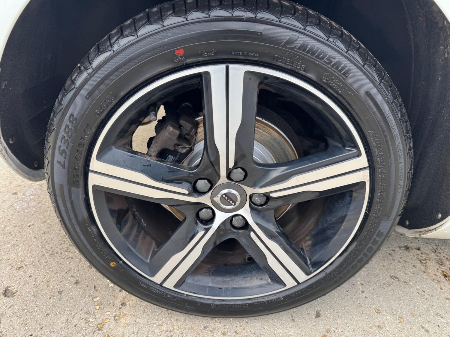 Used Volvo V40 2018 for sale - 76990978: Photo 12