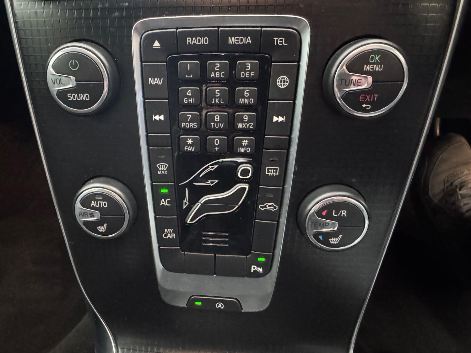 Used Volvo V40 2018 for sale - 76990978: Photo 23