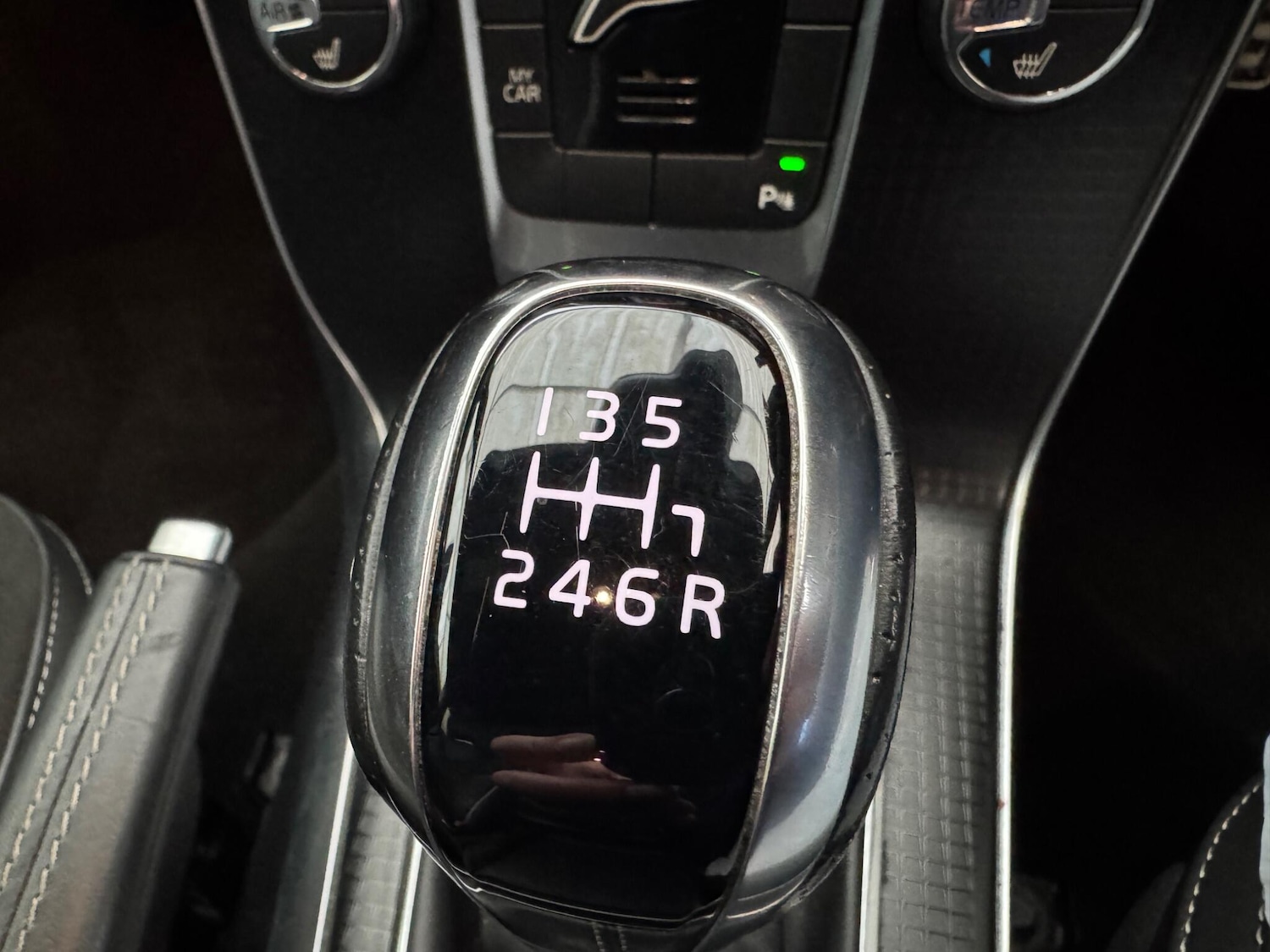 Used Volvo V40 2018 for sale - 76990978: Photo 24