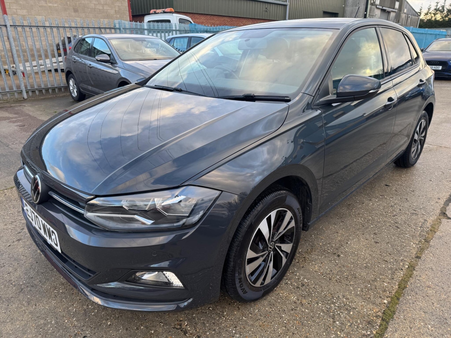 Used Volkswagen Polo 2020 for sale - 77175434: Photo 2