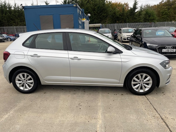 Used Volkswagen Polo 2019 for sale - 74701357: Photo 3