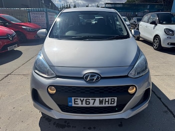 Used Hyundai i10 2017 for sale - 76987781: Photo