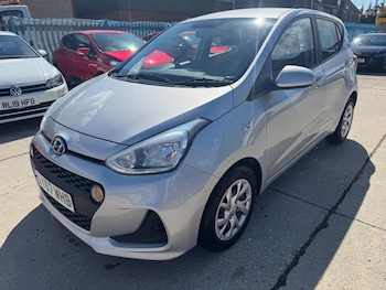 Used Hyundai i10 2017 for sale - 76987781: Photo