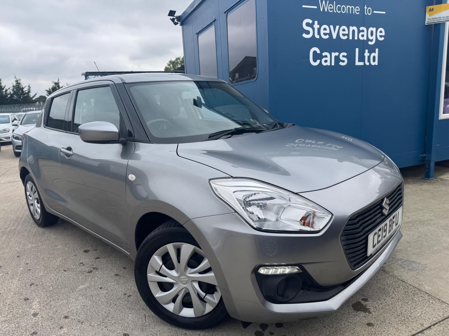 Used Suzuki Swift 2019 for sale - 76189173: Photo 1
