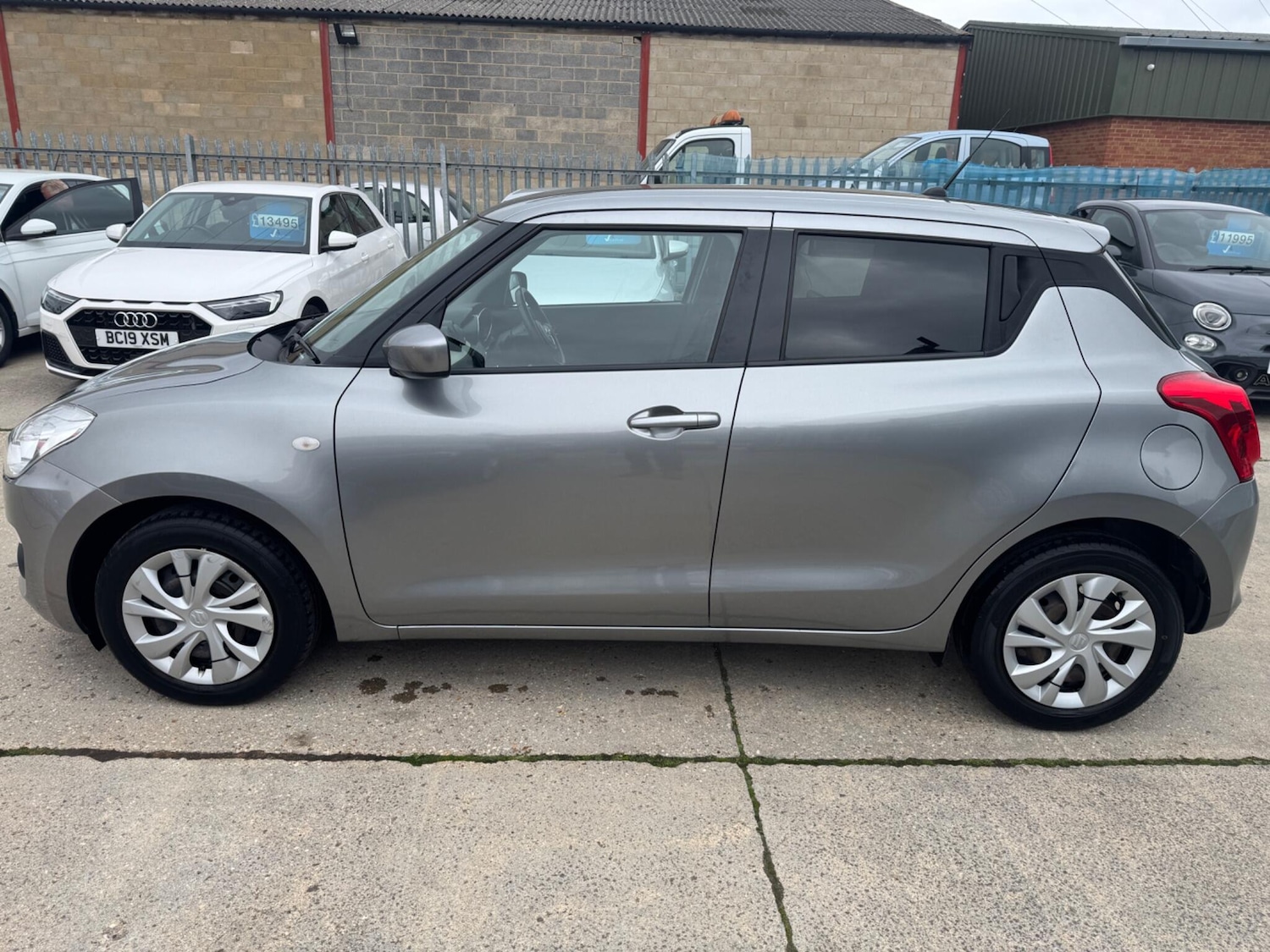 Used Suzuki Swift 2019 for sale - 76189173: Photo 5