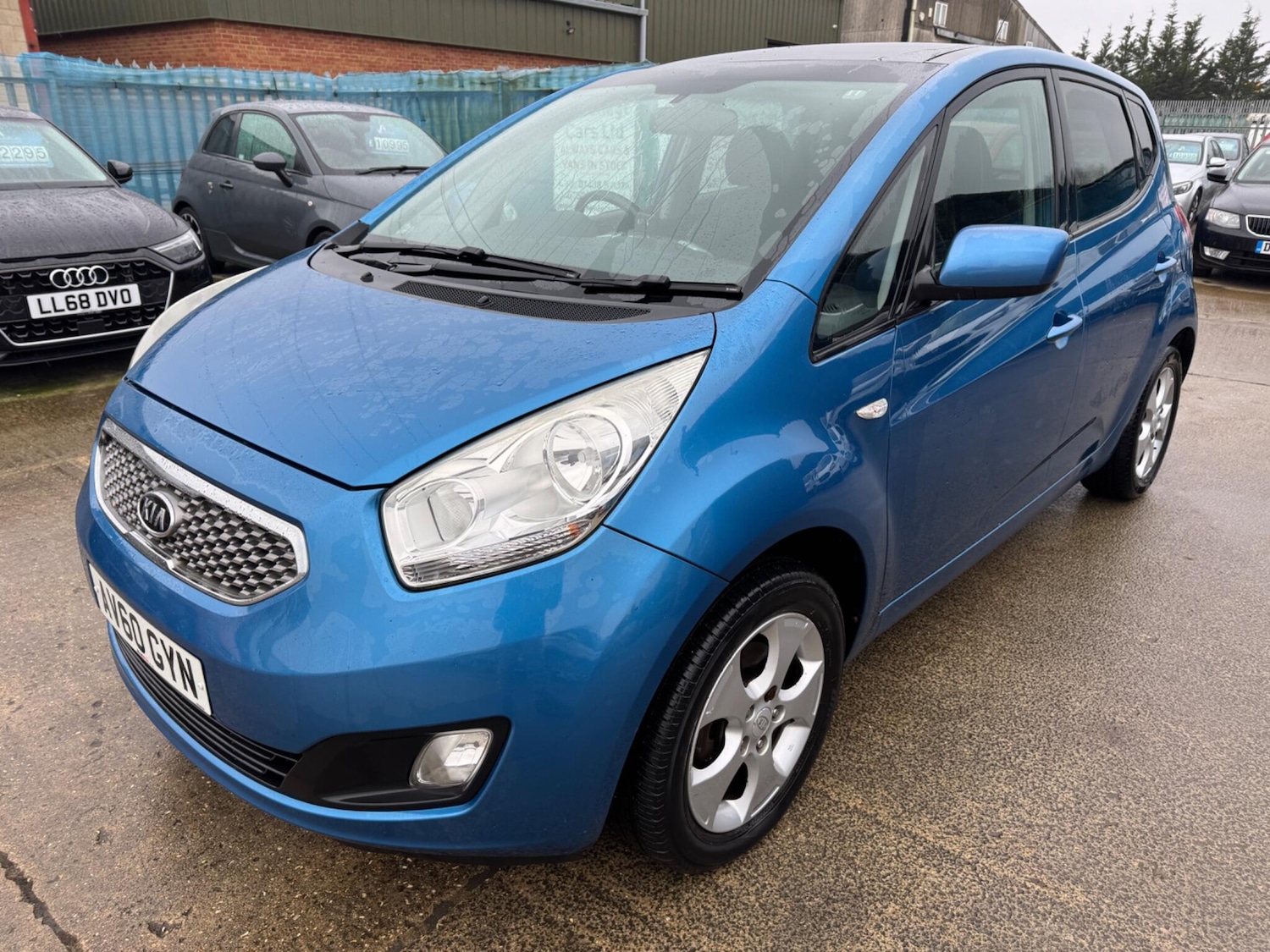 Used Kia Venga 2010 for sale - 77377232: Photo 4