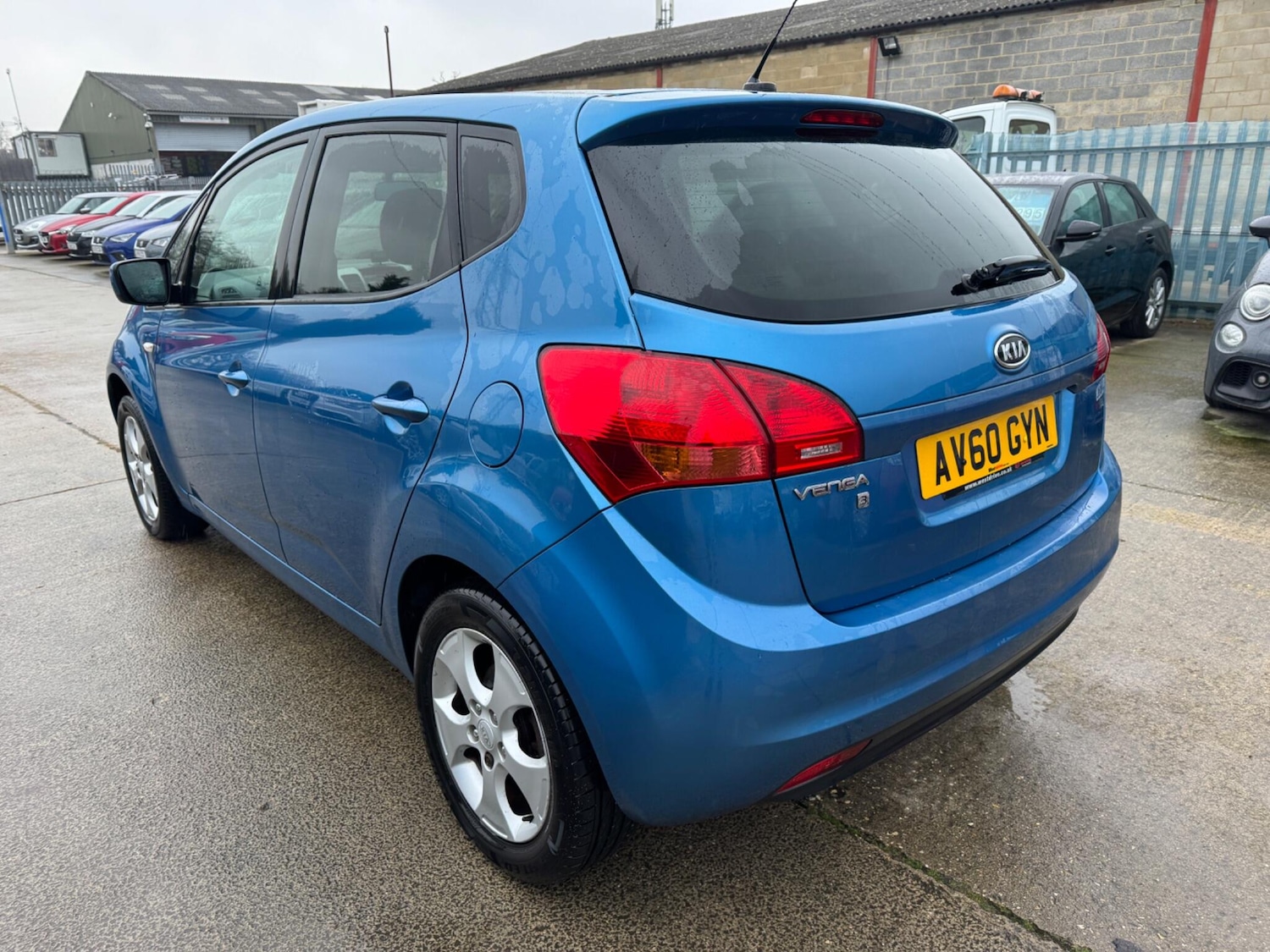 Used Kia Venga 2010 for sale - 77377232: Photo 6