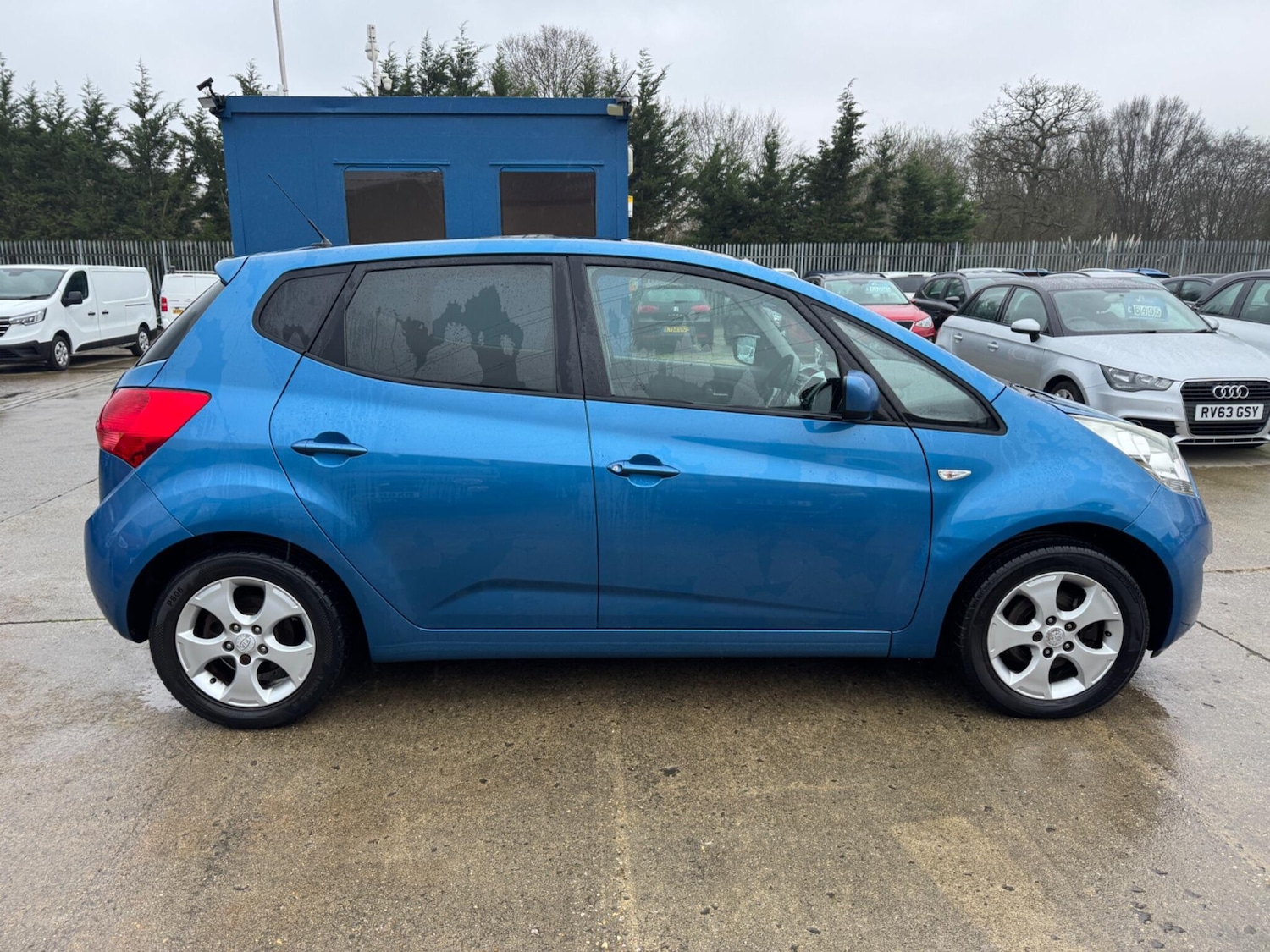 Used Kia Venga 2010 for sale - 77377232: Photo 9