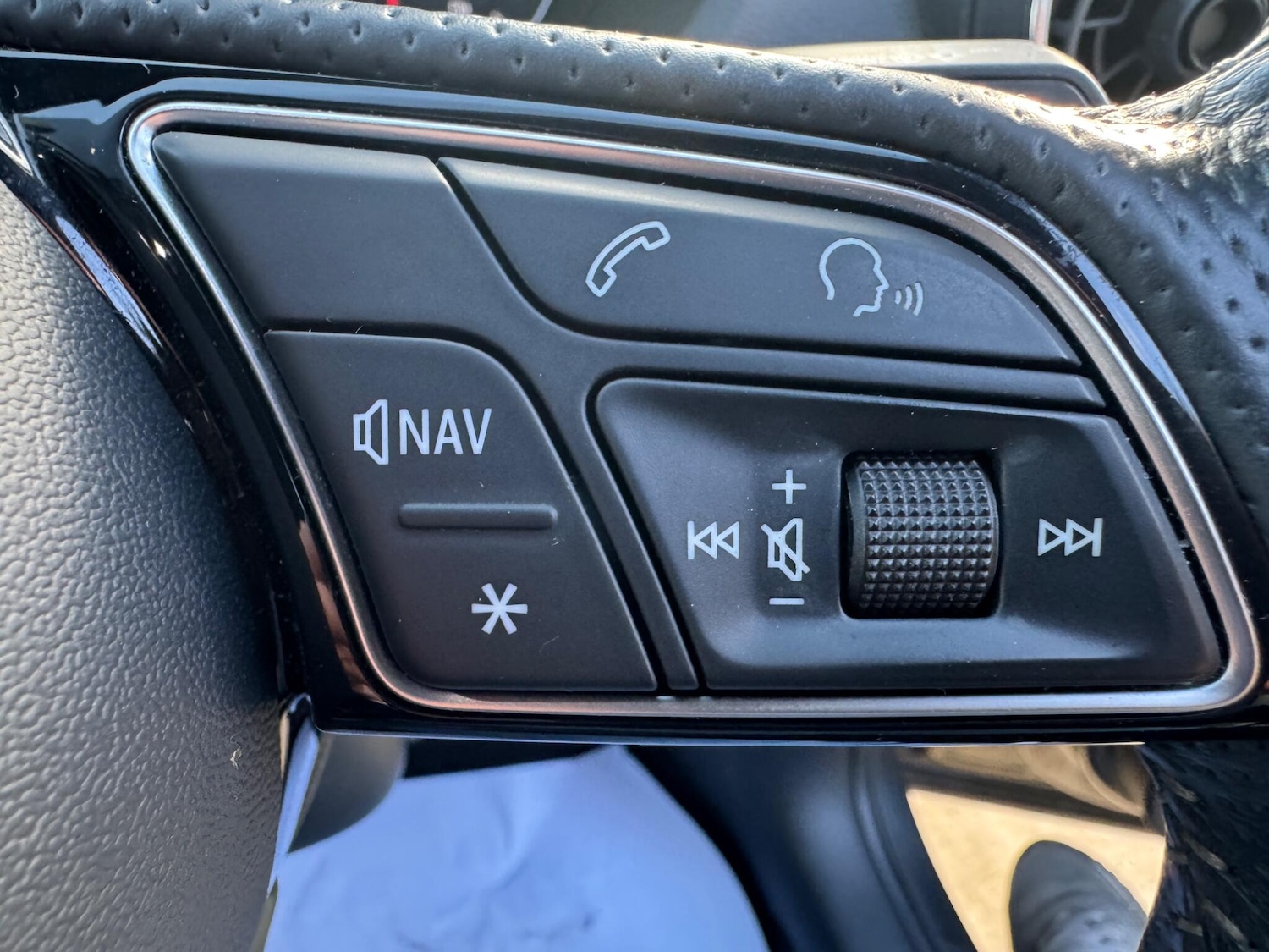 Used Audi Q2 2018 for sale - 76398435: Photo 30