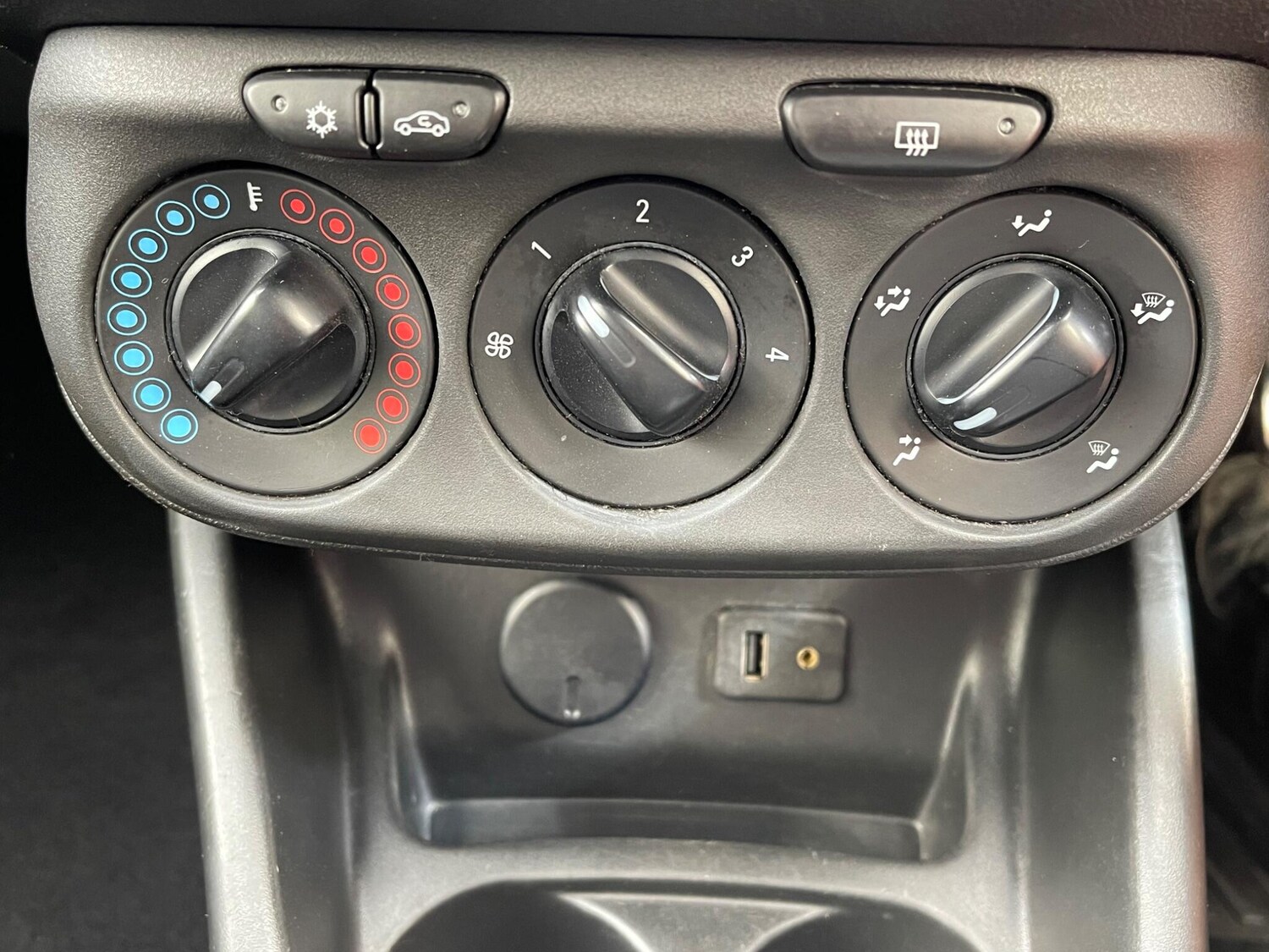 Used Vauxhall Corsa for sale - 76996575: Photo 18