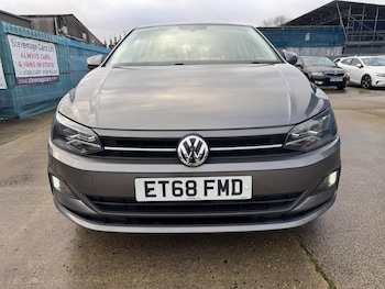 Used Volkswagen Polo 2019 for sale - 76549892: Photo