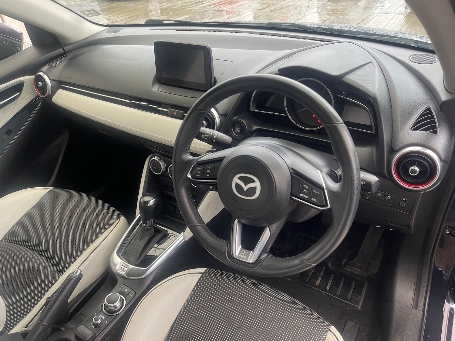 Used Mazda Mazda2 2017 for sale - 76084287: Photo 12