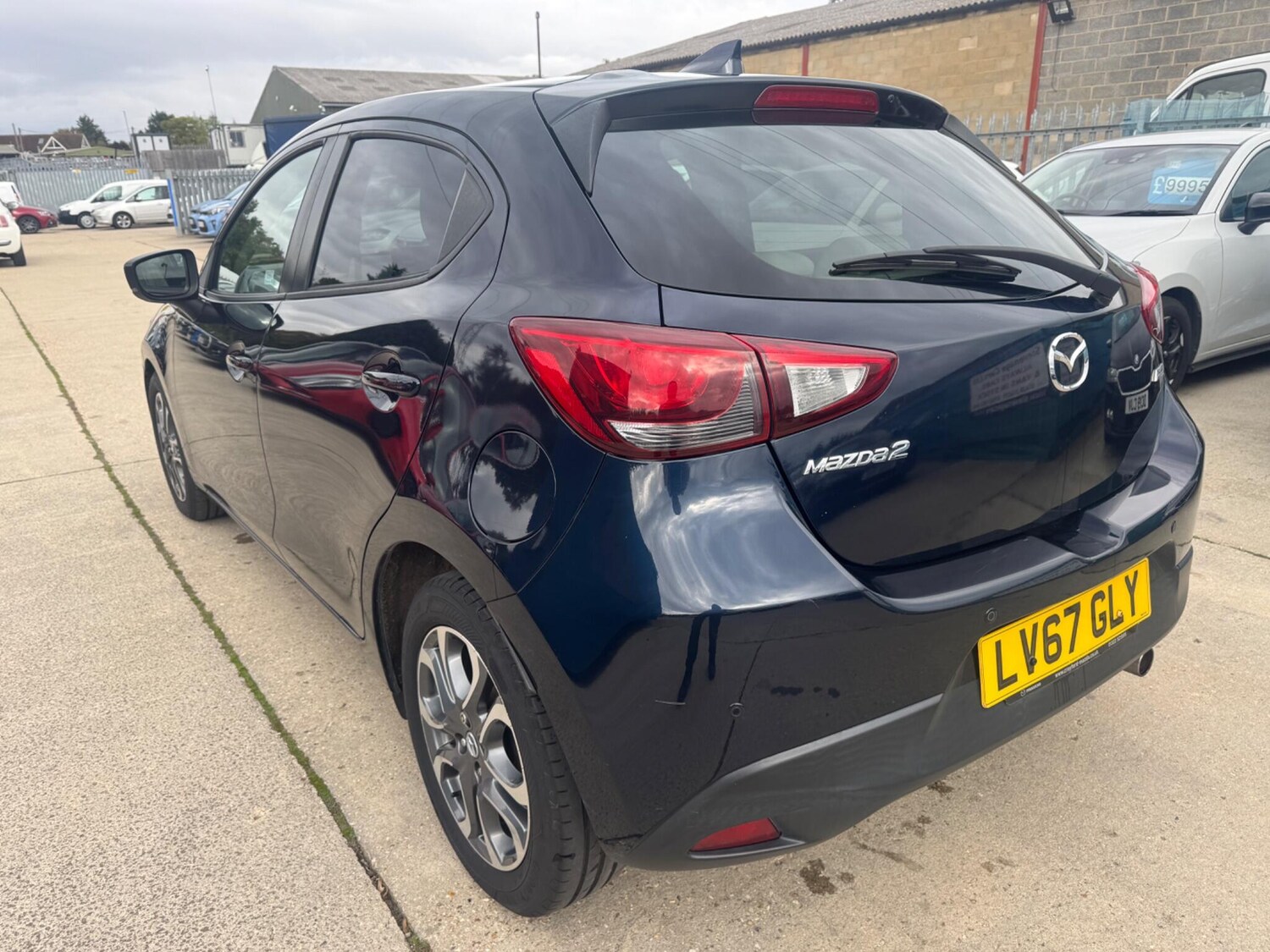 Used Mazda Mazda2 2017 for sale - 76084287: Photo 6