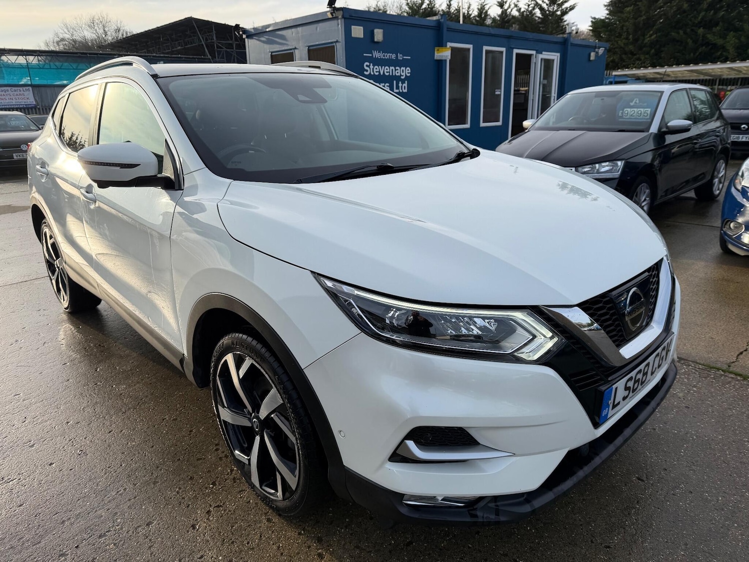 Used Nissan Qashqai 2018 for sale - 77015410: Photo 3