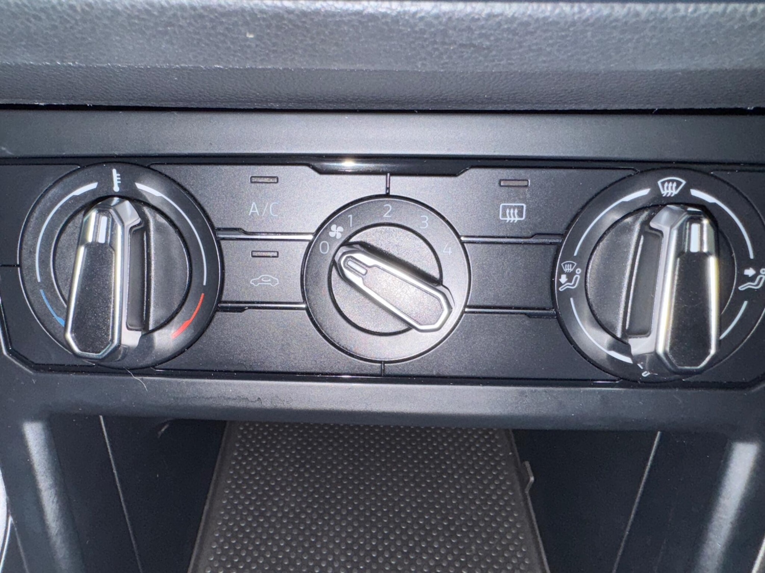 Used Volkswagen Polo 2018 for sale - 76991592: Photo 24