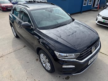Used Volkswagen T-Roc 2018 for sale - 79657336: Photo