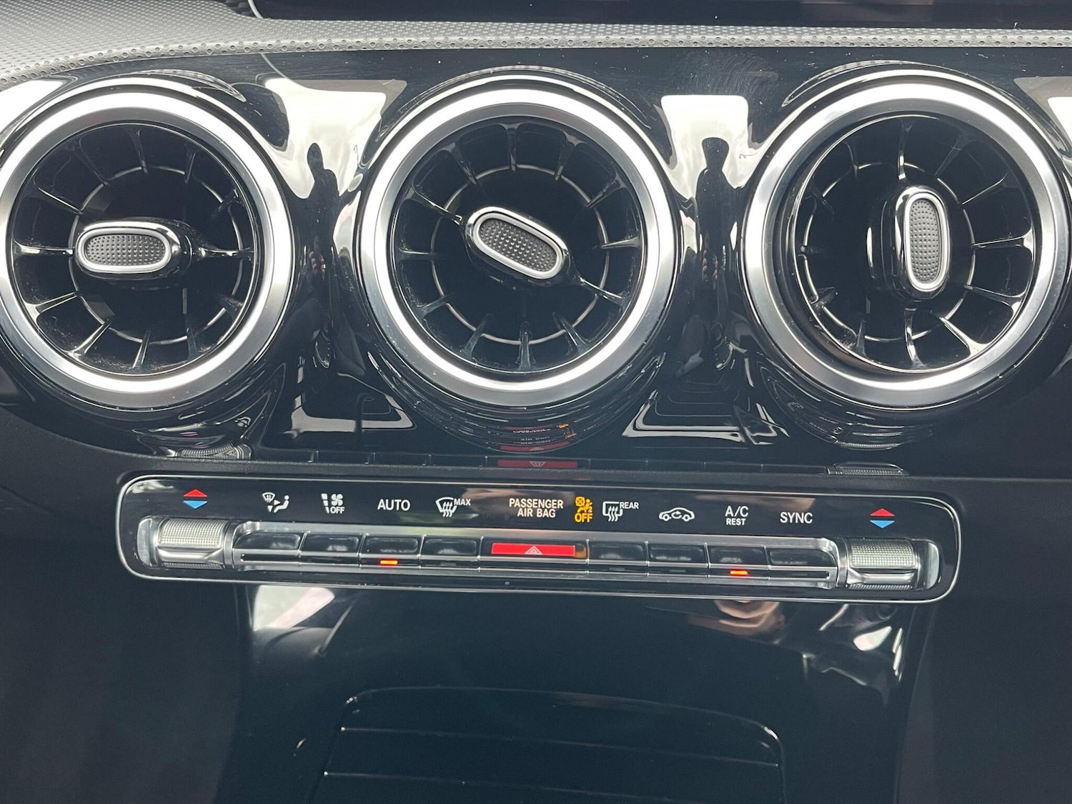 Used Mercedes-Benz A-Class 2018 for sale - 76283297: Photo 28