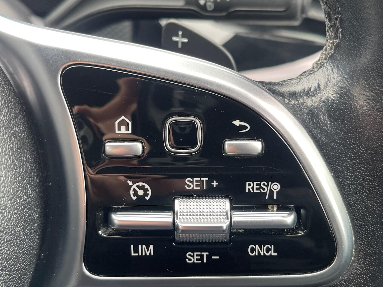 Used Mercedes-Benz A-Class 2018 for sale - 76283297: Photo 31