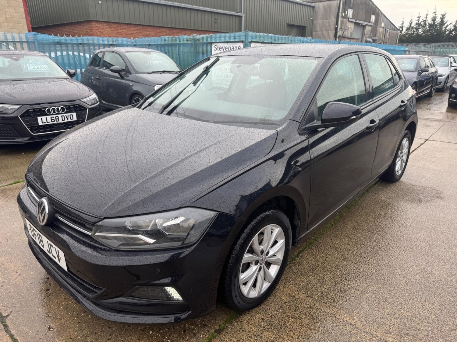 Used Volkswagen Polo for sale - 76994279: Photo 3