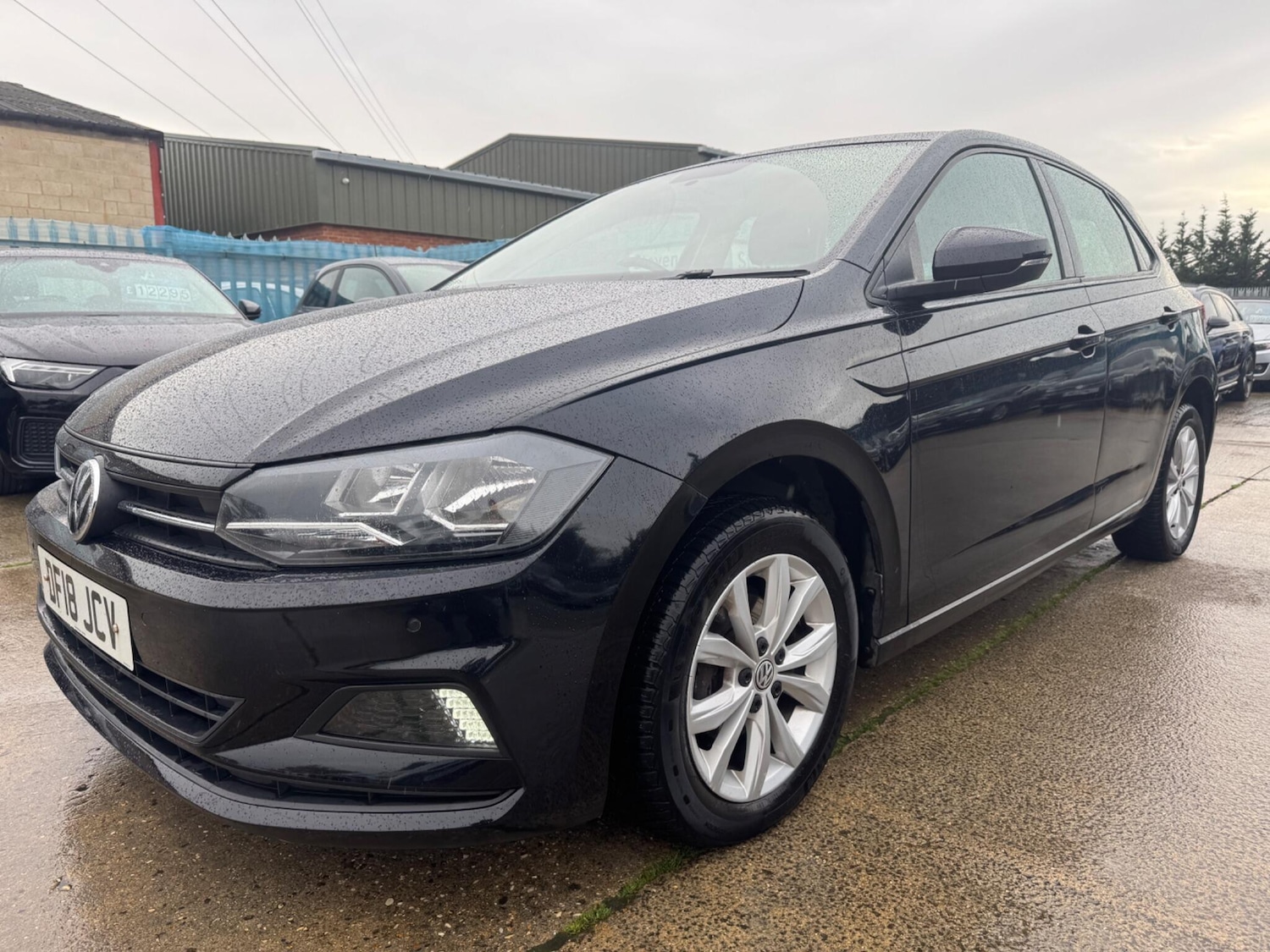 Used Volkswagen Polo for sale - 76994279: Photo 4