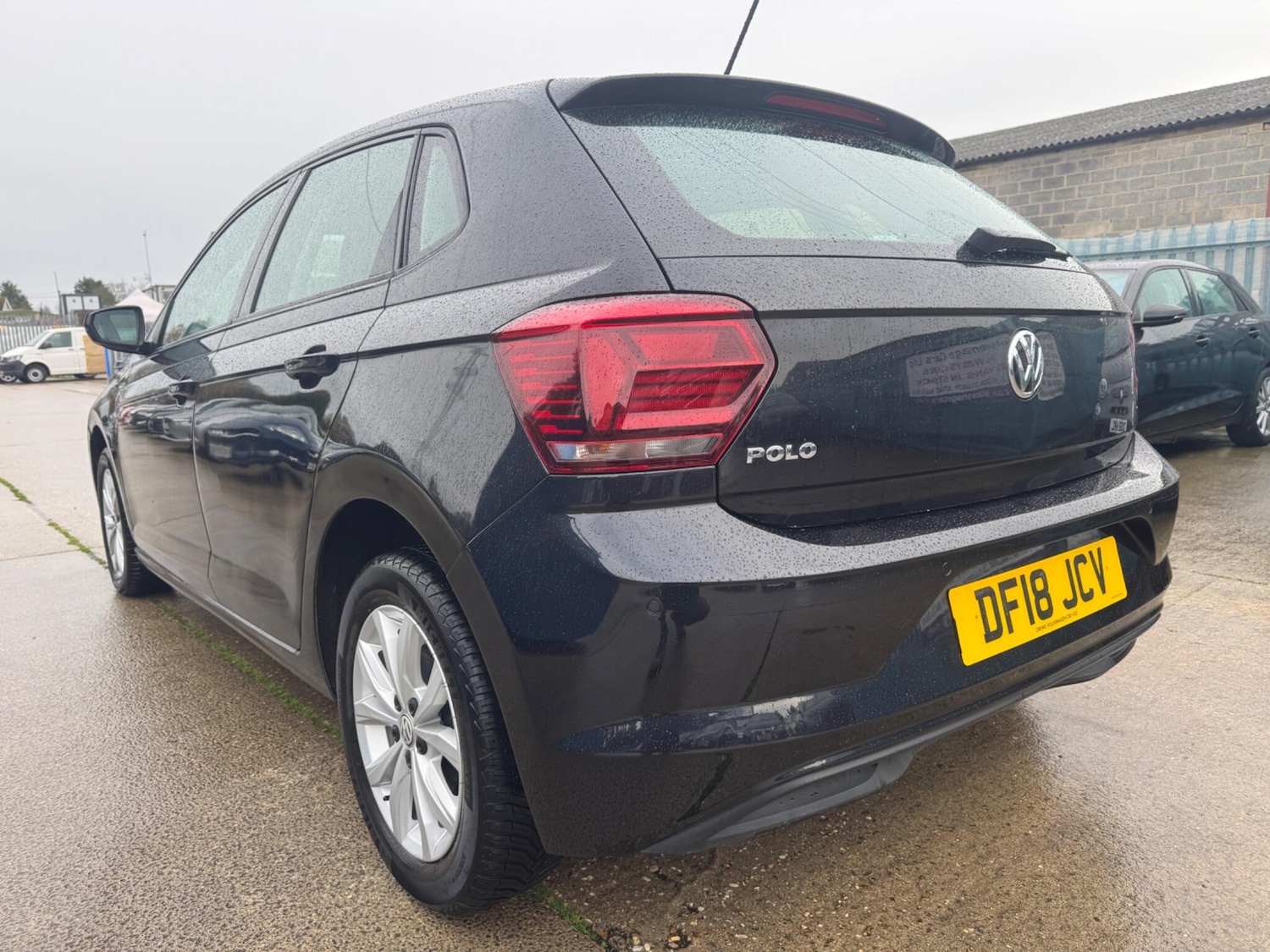 Used Volkswagen Polo for sale - 76994279: Photo 9