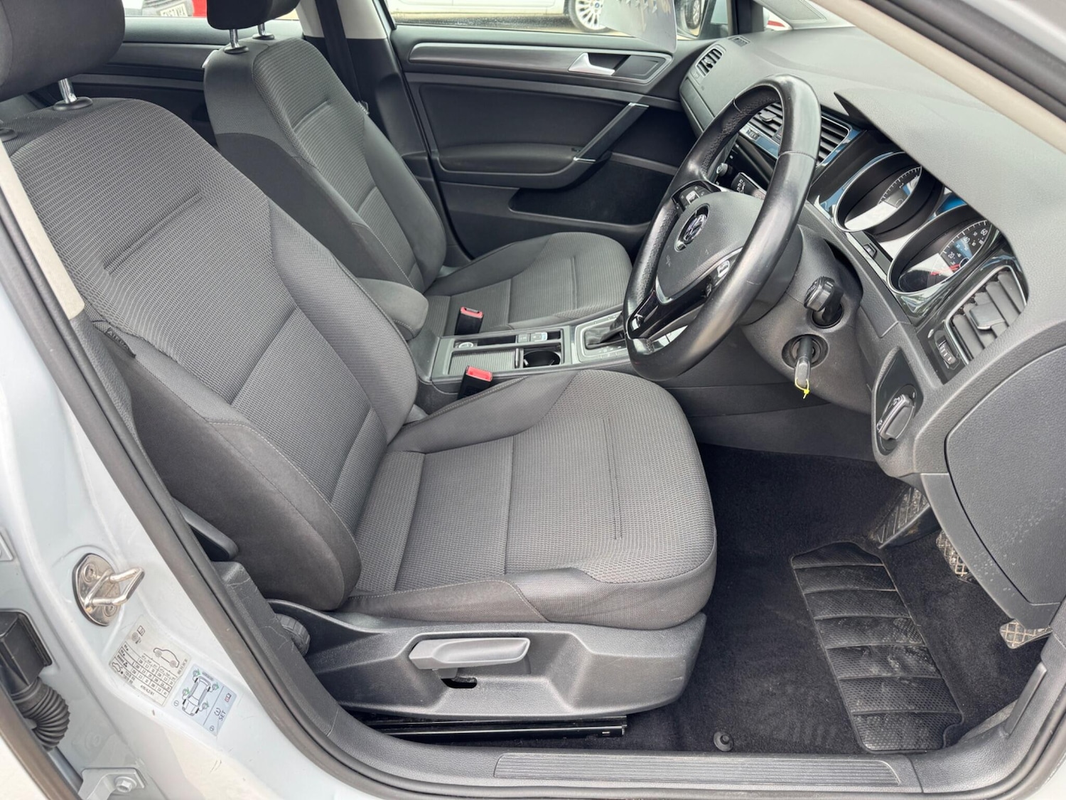 Used Volkswagen Golf 2018 for sale - 75857920: Photo 10