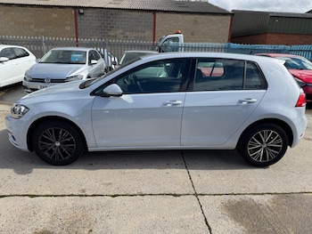 Used Volkswagen Golf 2018 for sale - 75857920: Photo