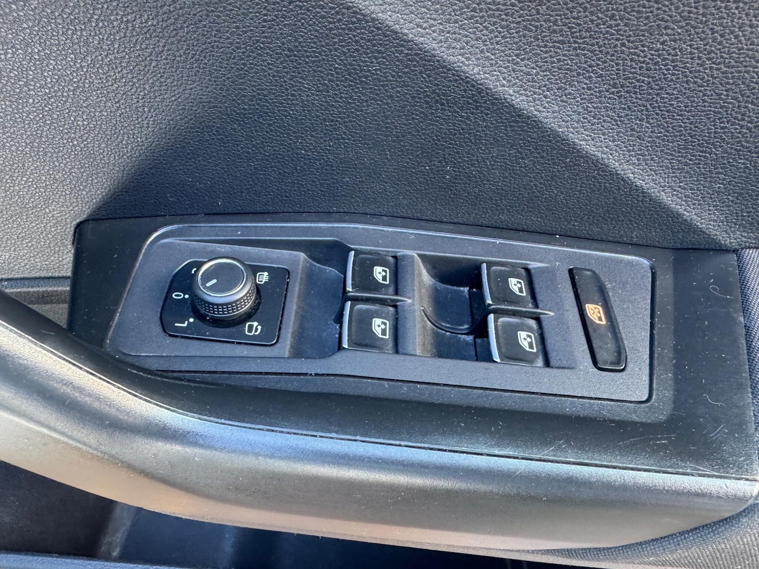 Used Volkswagen T-Roc 2019 for sale - 76990937: Photo 15