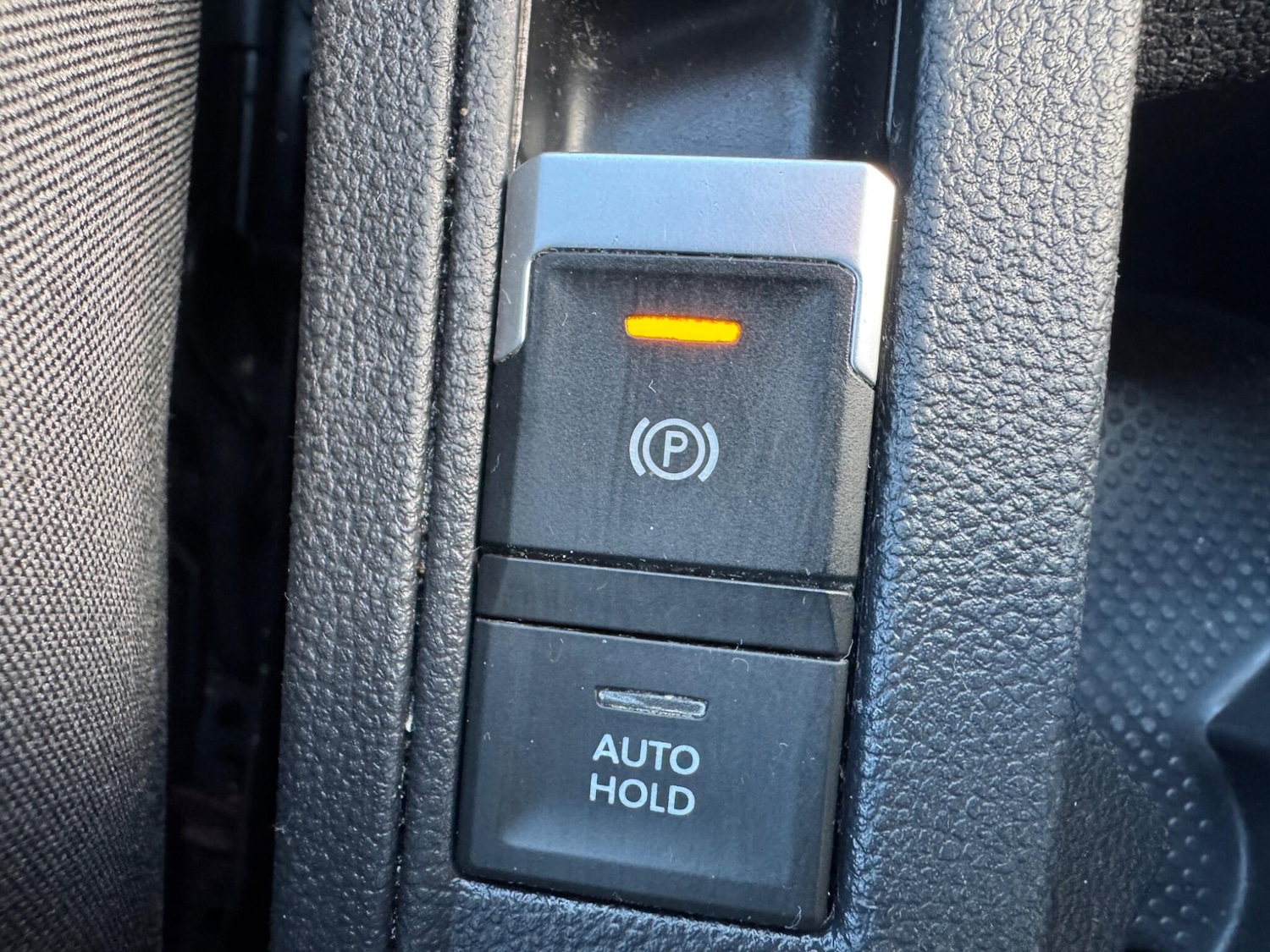 Used Volkswagen T-Roc 2019 for sale - 76990937: Photo 18