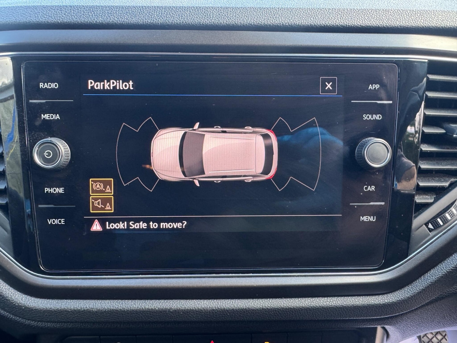 Used Volkswagen T-Roc 2019 for sale - 76990937: Photo 21