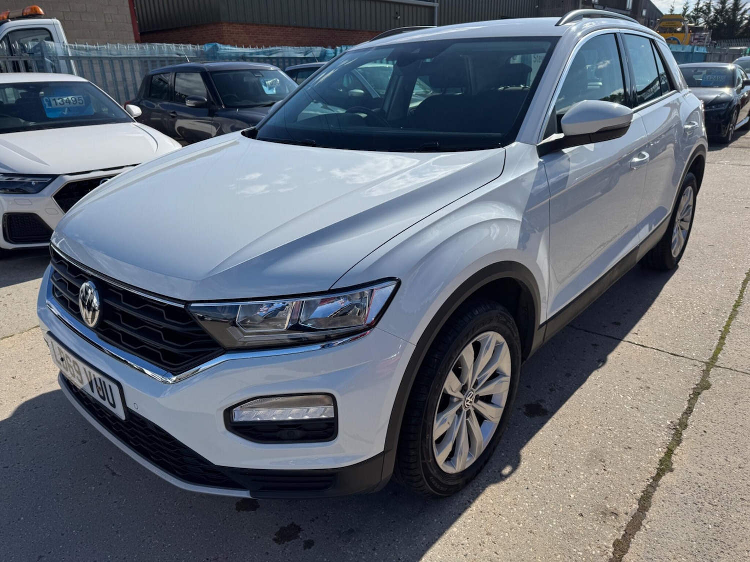 Used Volkswagen T-Roc 2019 for sale - 76990937: Photo 4