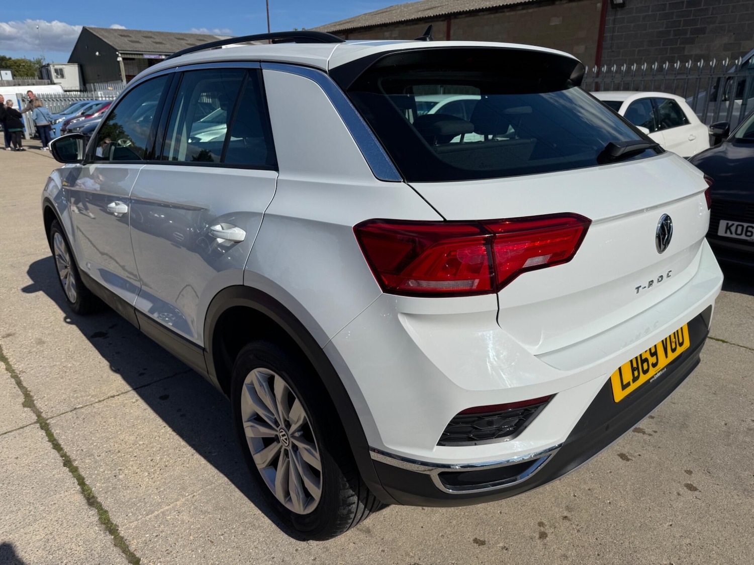 Used Volkswagen T-Roc 2019 for sale - 76990937: Photo 6