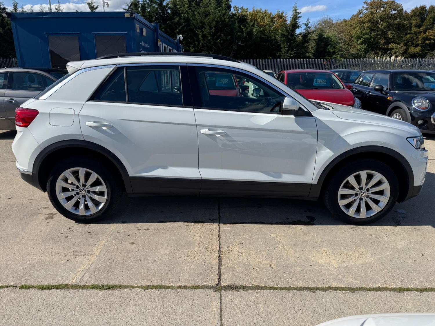 Used Volkswagen T-Roc 2019 for sale - 76990937: Photo 9