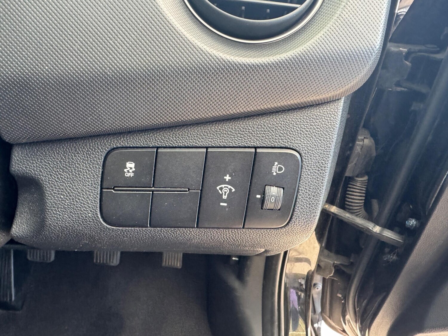 Used Hyundai i10 2017 for sale - 77564737: Photo 11