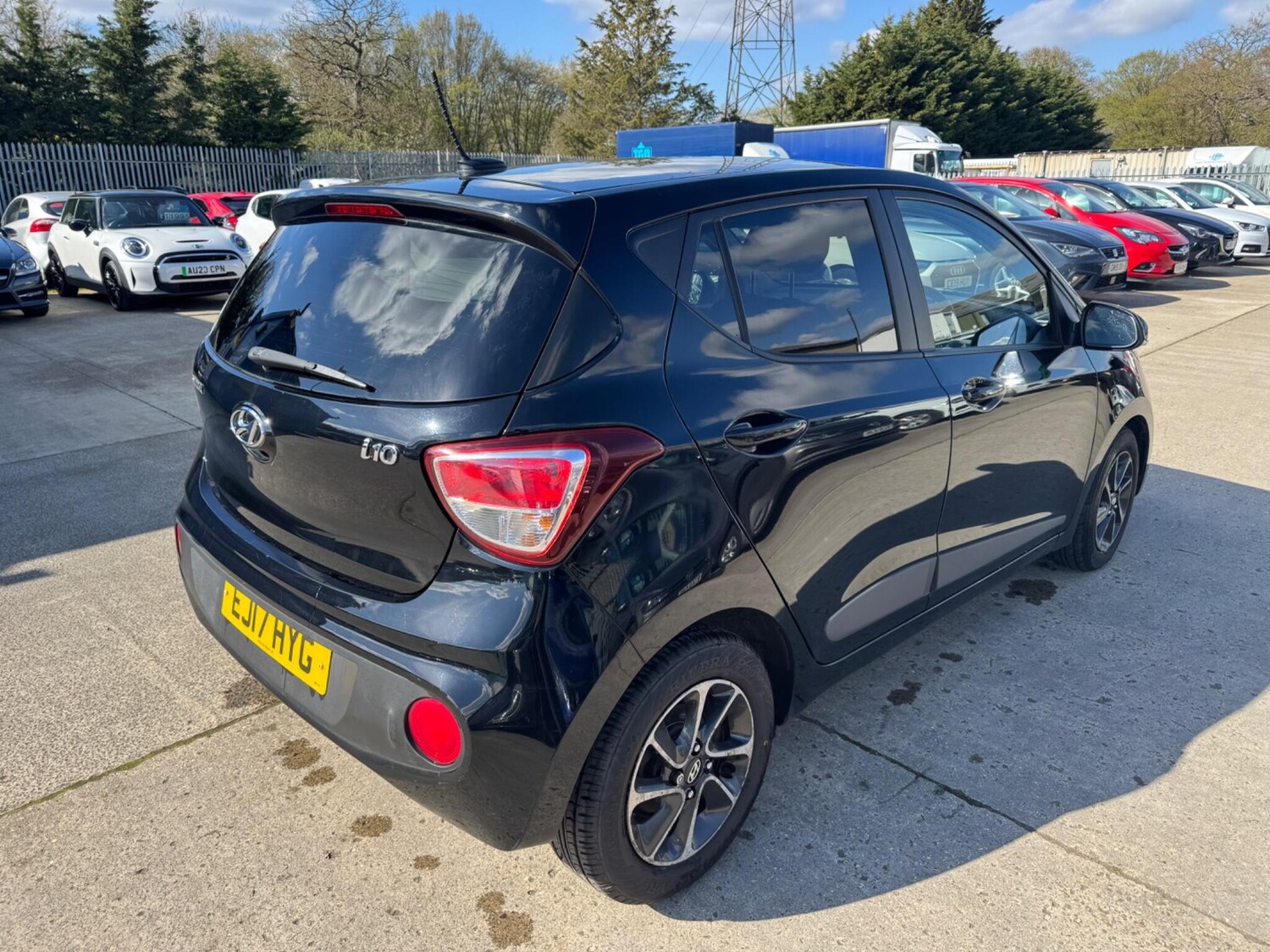 Used Hyundai i10 2017 for sale - 77564737: Photo 17