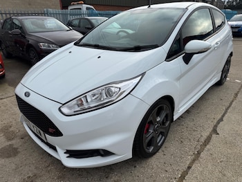 Used Ford Fiesta 2017 for sale - 77315332: Photo