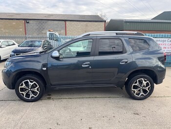 Used Dacia Duster 2019 for sale - 76472459: Photo