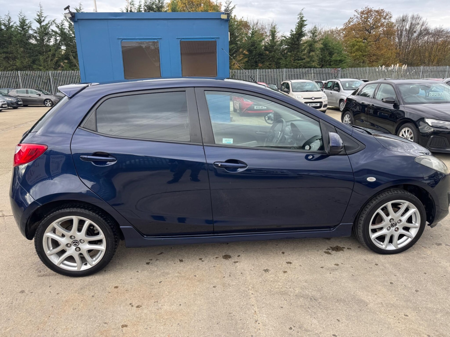 Used Mazda Mazda2 2013 for sale - 76484477: Photo 10
