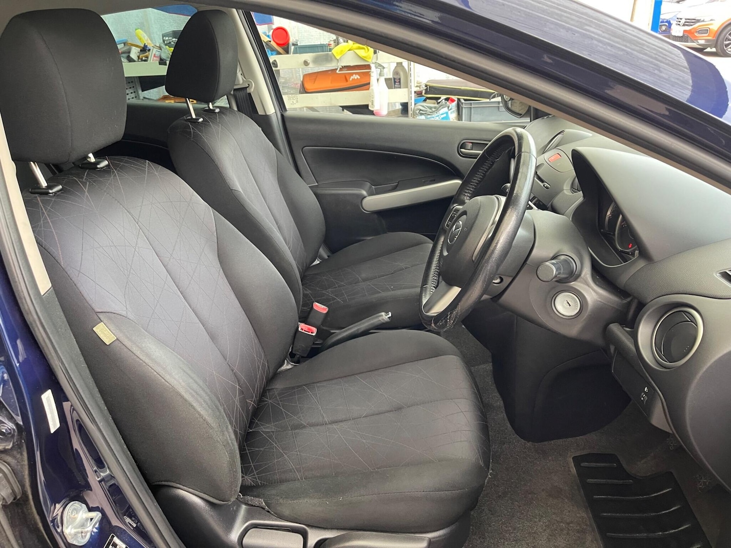 Used Mazda Mazda2 2013 for sale - 76484477: Photo 12