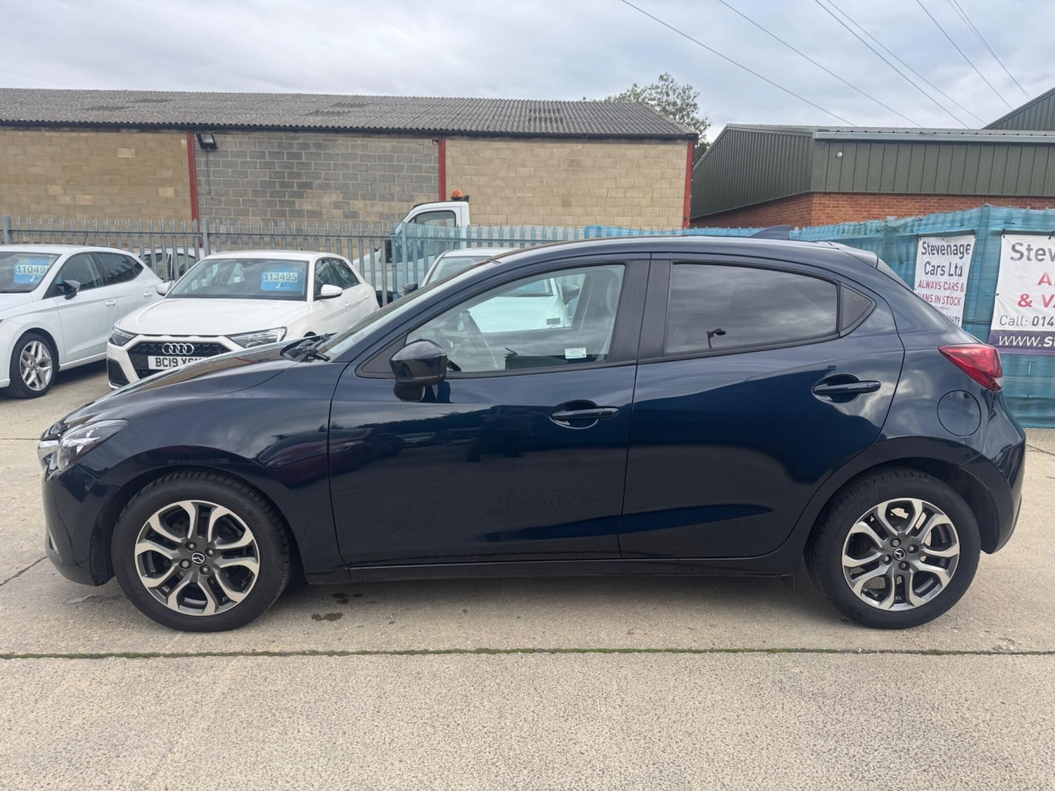 Used Mazda Mazda2 2017 for sale - 76987984: Photo 6
