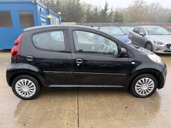 Used Peugeot 107 2013 for sale - 76592394: Photo