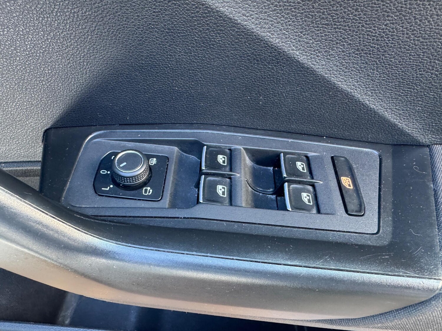 Used Volkswagen T-Roc 2019 for sale - 75838110: Photo 15