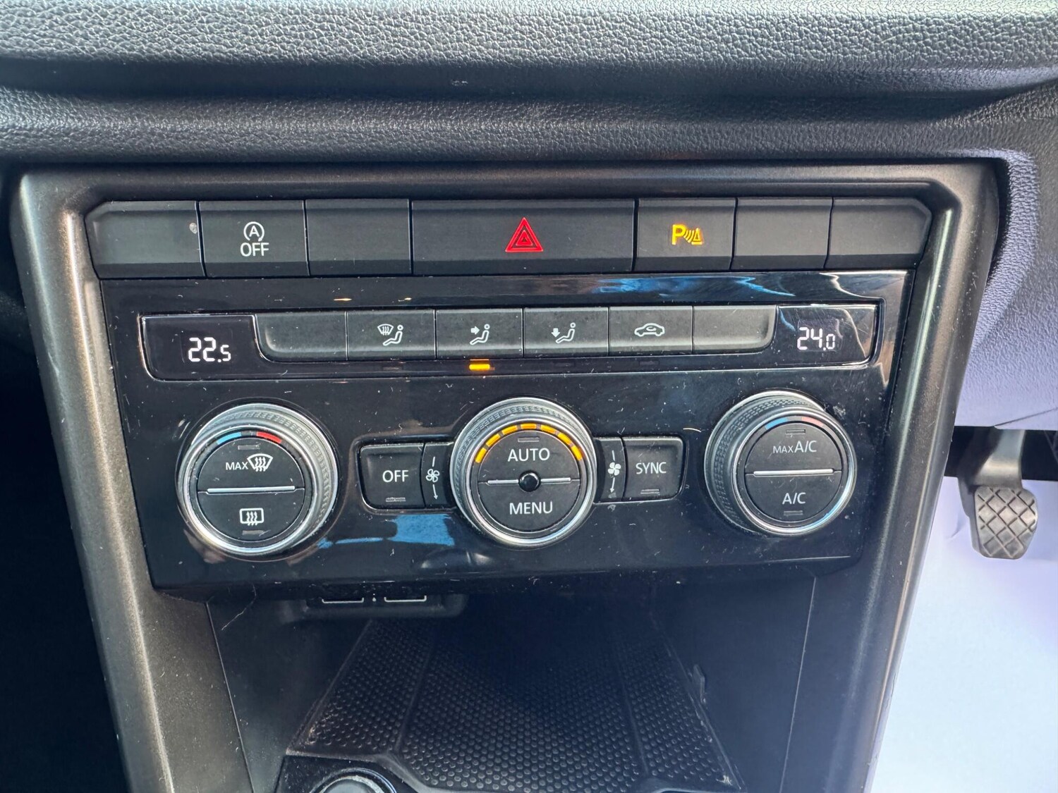 Used Volkswagen T-Roc 2019 for sale - 75838110: Photo 19