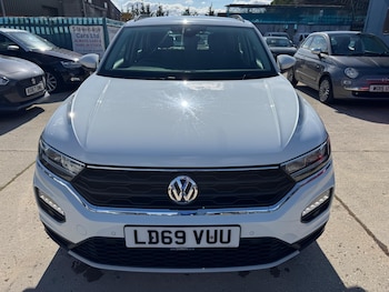 Used Volkswagen T-Roc 2019 for sale - 75838110: Photo