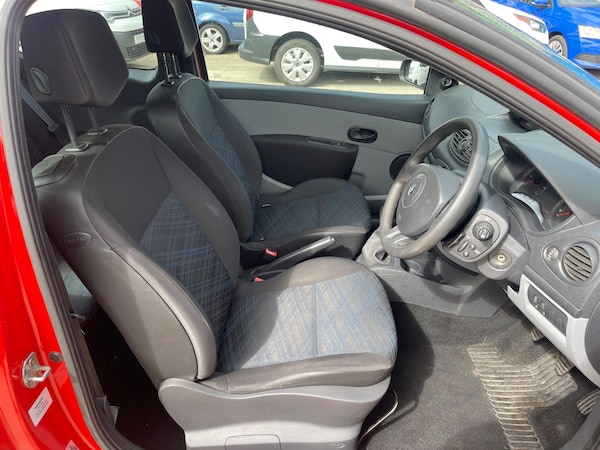 Used Renault Clio 2007 for sale - 76094745: Photo 10