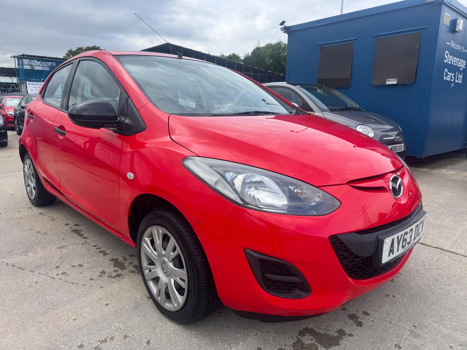 Used Mazda Mazda2 2013 for sale - 76041849: Photo 1