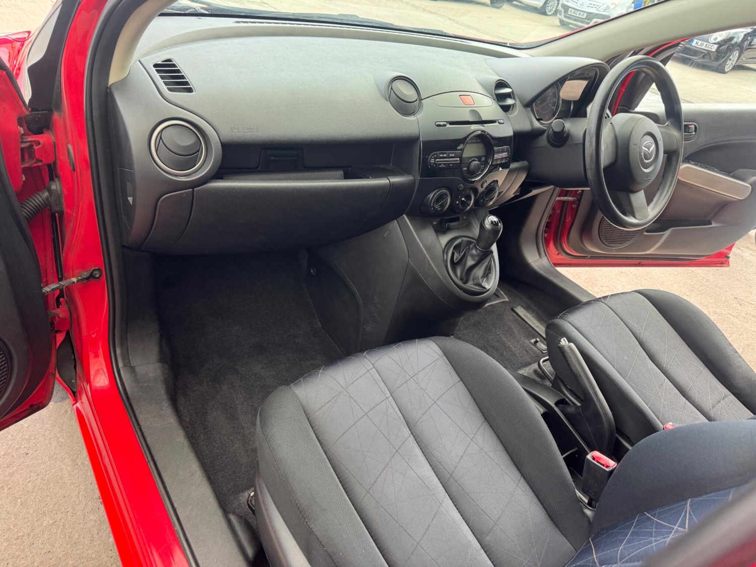Used Mazda Mazda2 2013 for sale - 76041849: Photo 13