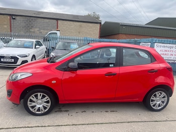 Used Mazda Mazda2 2013 for sale - 76041849: Photo 4