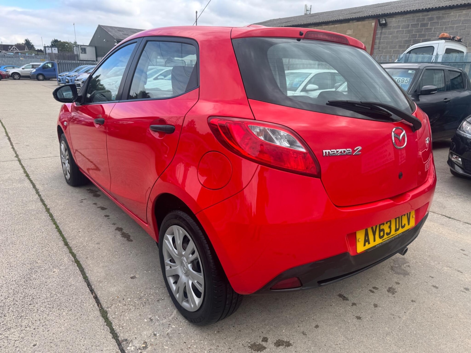 Used Mazda Mazda2 2013 for sale - 76041849: Photo 5