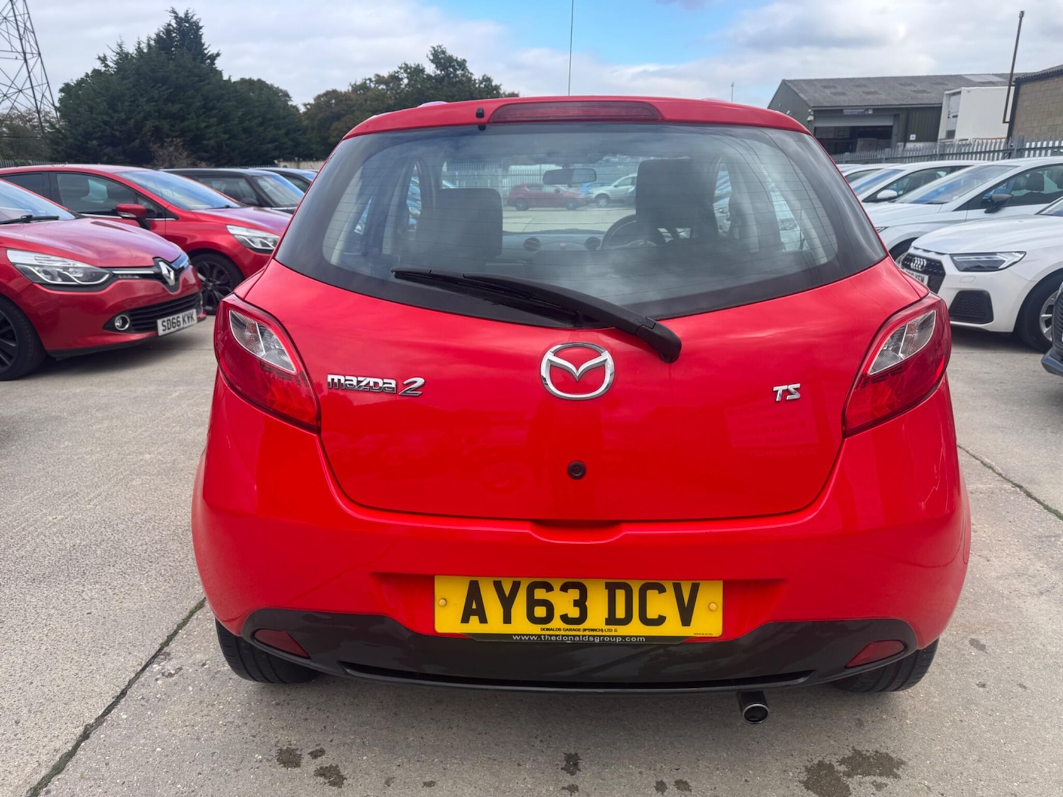 Used Mazda Mazda2 2013 for sale - 76041849: Photo 6